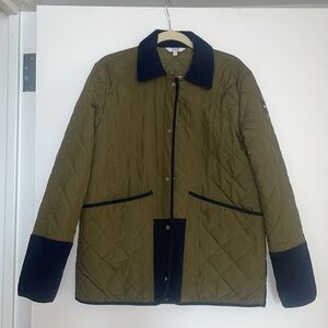 Aigle quilted jacket with corduroy collar and sleeves details. Size 38, US 6